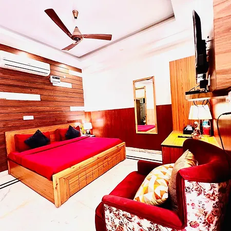 Divine Inn Hotel Rajouri Garden New Delhi Exterior photo