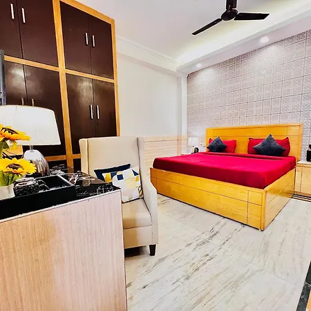 Divine Inn Hotel Rajouri Garden New Delhi Exterior photo
