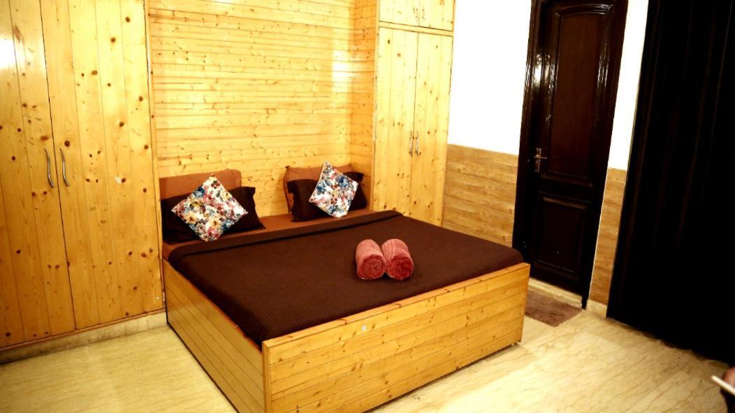 Divine Rajouri Garden New Delhi